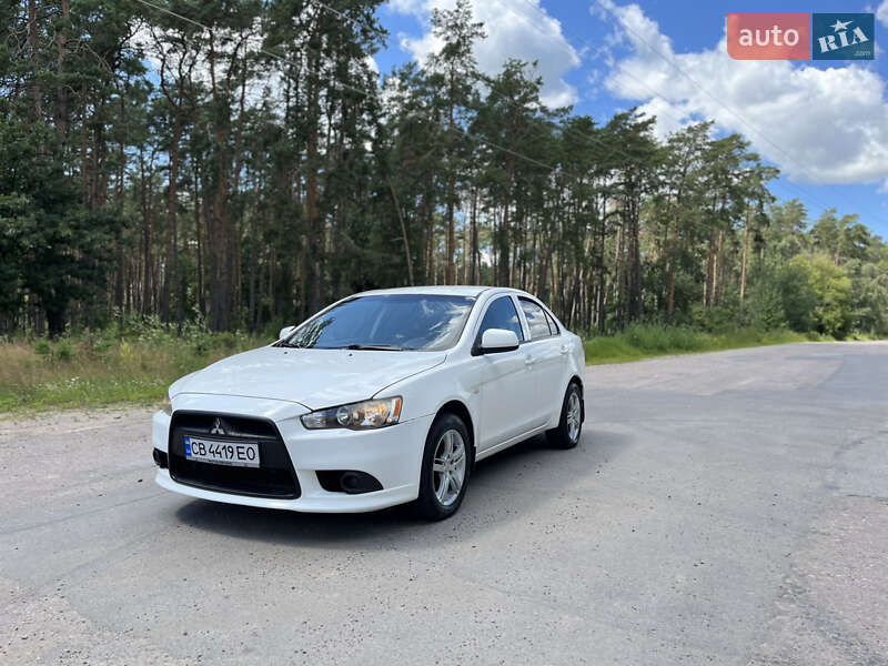 Седан Mitsubishi Lancer 2012 в Чернигове