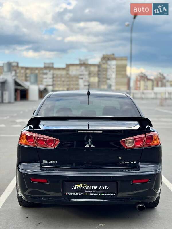 Седан Mitsubishi Lancer 2008 в Киеве