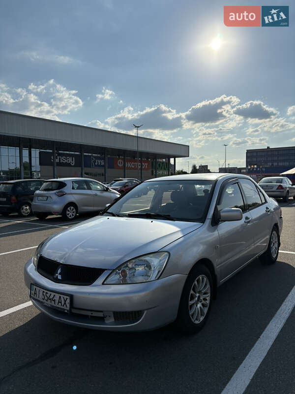 Седан Mitsubishi Lancer 2004 в Борисполе