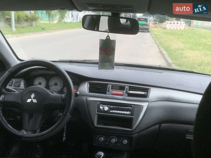 Седан Mitsubishi Lancer 2006 в Львове