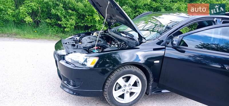 Седан Mitsubishi Lancer 2008 в Львове