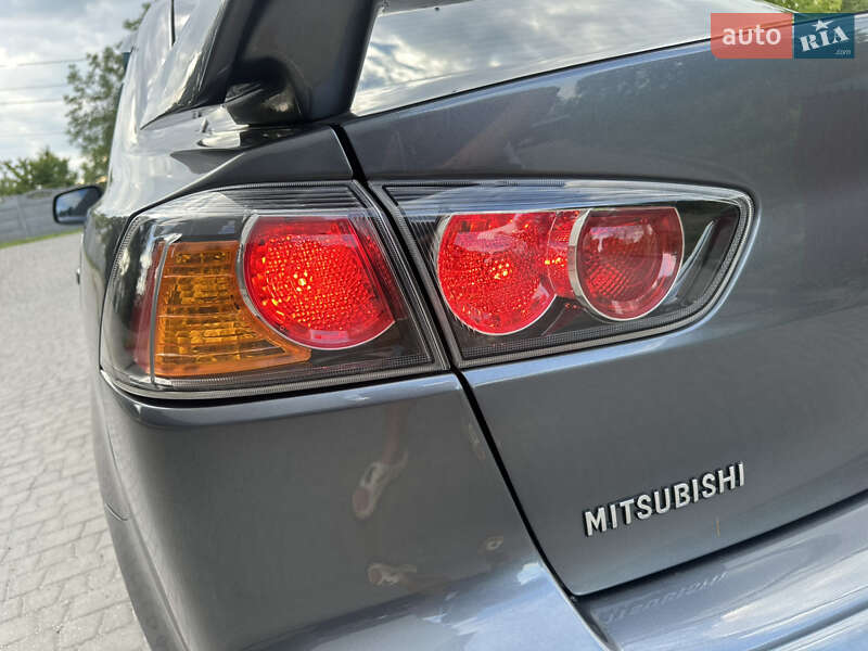 Седан Mitsubishi Lancer 2011 в Днепре