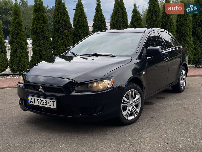 Седан Mitsubishi Lancer 2010 в Києві