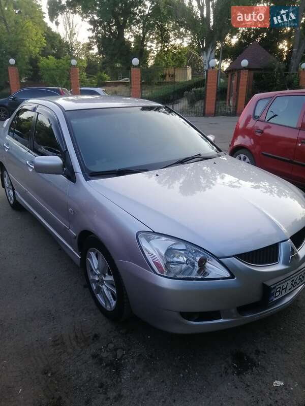 Седан Mitsubishi Lancer 2004 в 