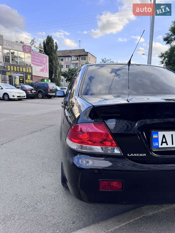 Седан Mitsubishi Lancer 2008 в Киеве
