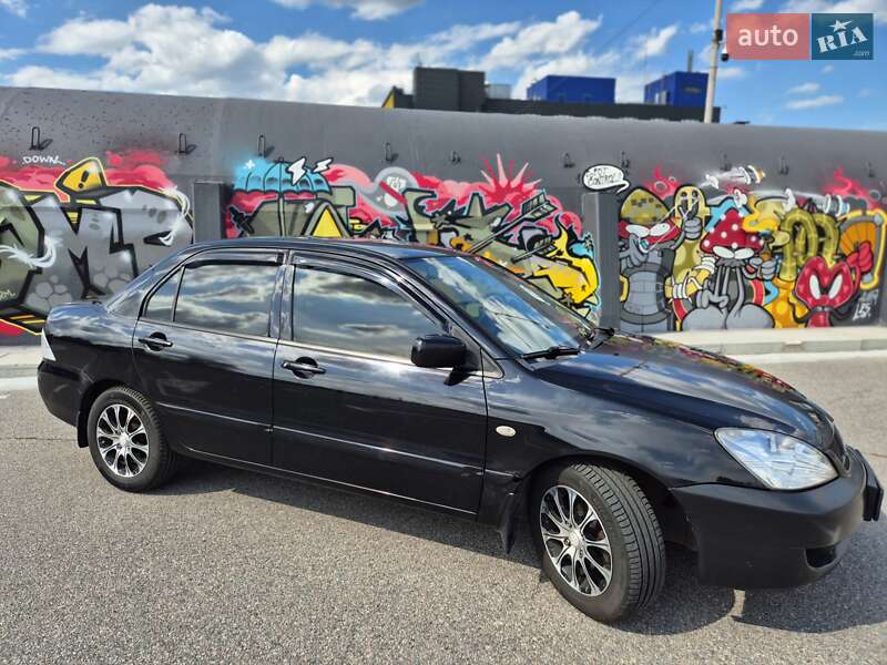 Седан Mitsubishi Lancer 2006 в Києві