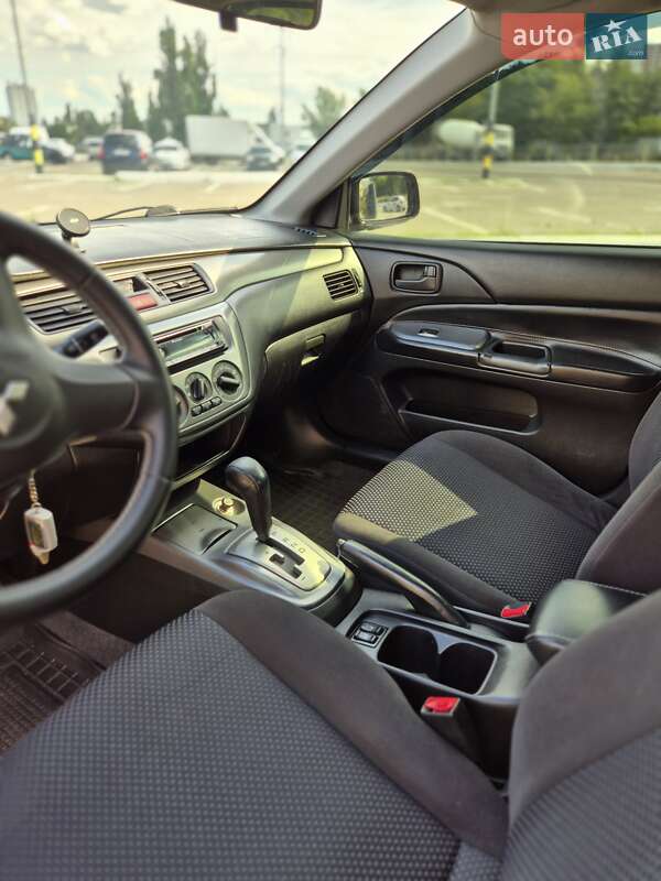 Седан Mitsubishi Lancer 2006 в Києві