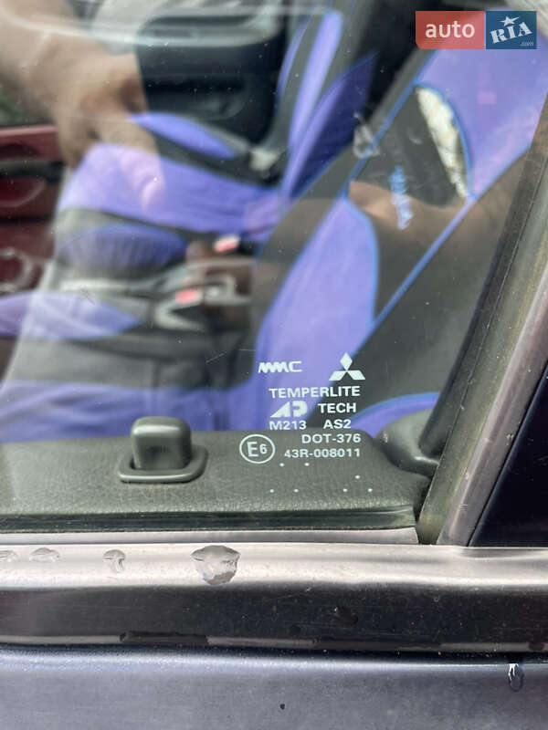 Седан Mitsubishi Lancer 1994 в Киеве