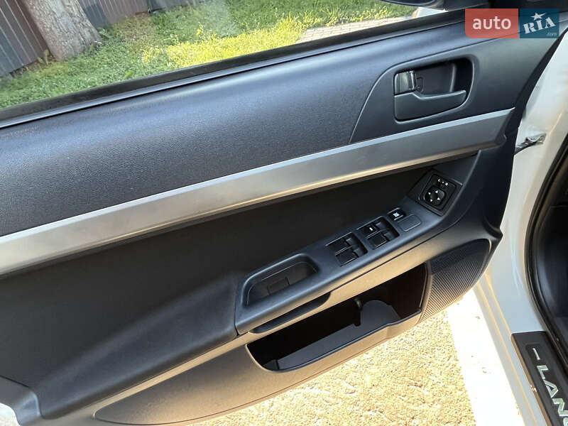 Седан Mitsubishi Lancer 2011 в Фастові