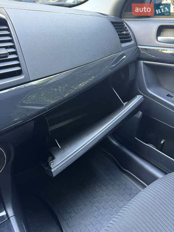 Седан Mitsubishi Lancer 2015 в Киеве фото 15 Седан Mitsubishi Lancer 2015 в Киеве