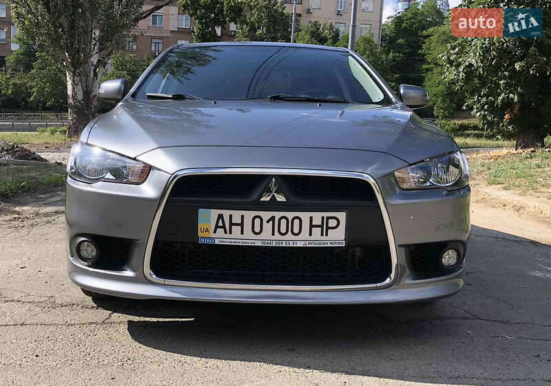 Седан Mitsubishi Lancer 2015 в Киеве фото 20 Седан Mitsubishi Lancer 2015 в Киеве