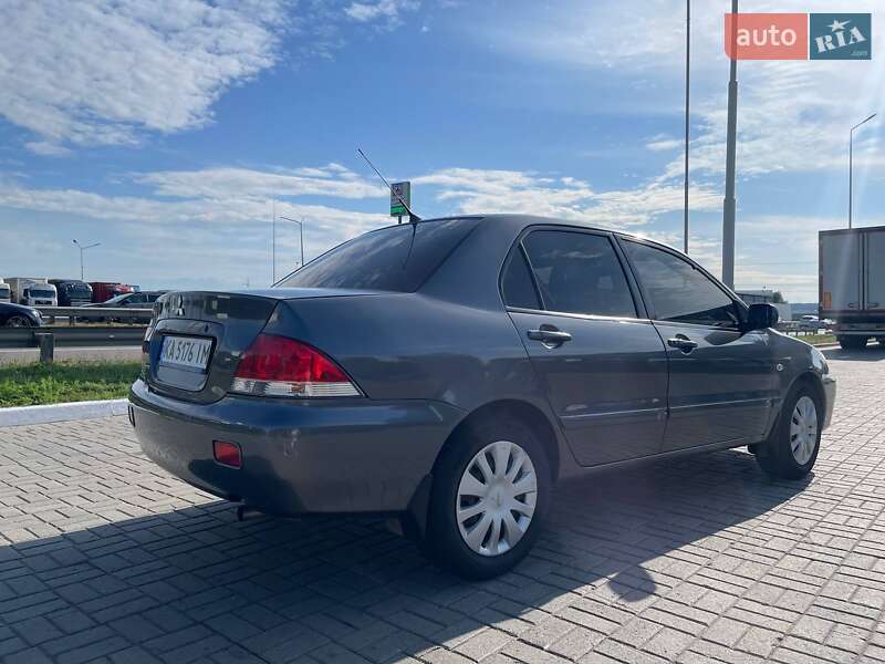 Седан Mitsubishi Lancer 2007 в Киеве