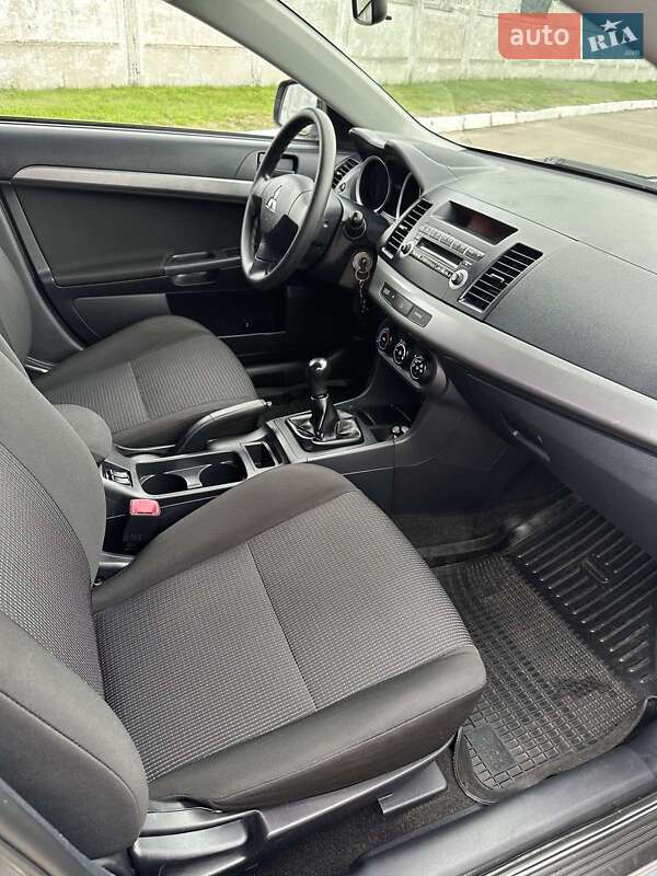 Седан Mitsubishi Lancer 2008 в Прилуках