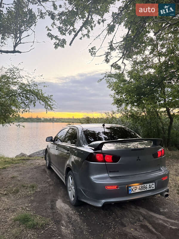 Седан Mitsubishi Lancer 2007 в Вольнянске