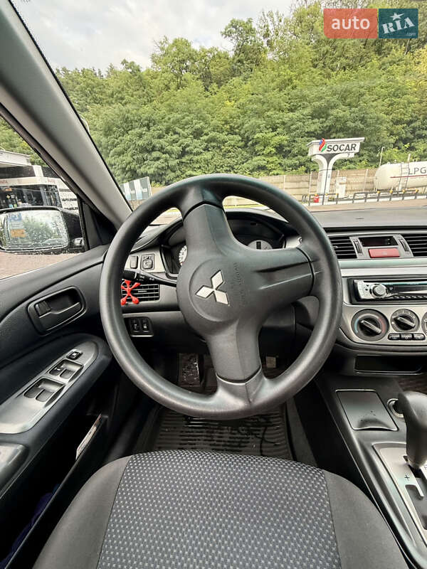 Седан Mitsubishi Lancer 2007 в Киеве
