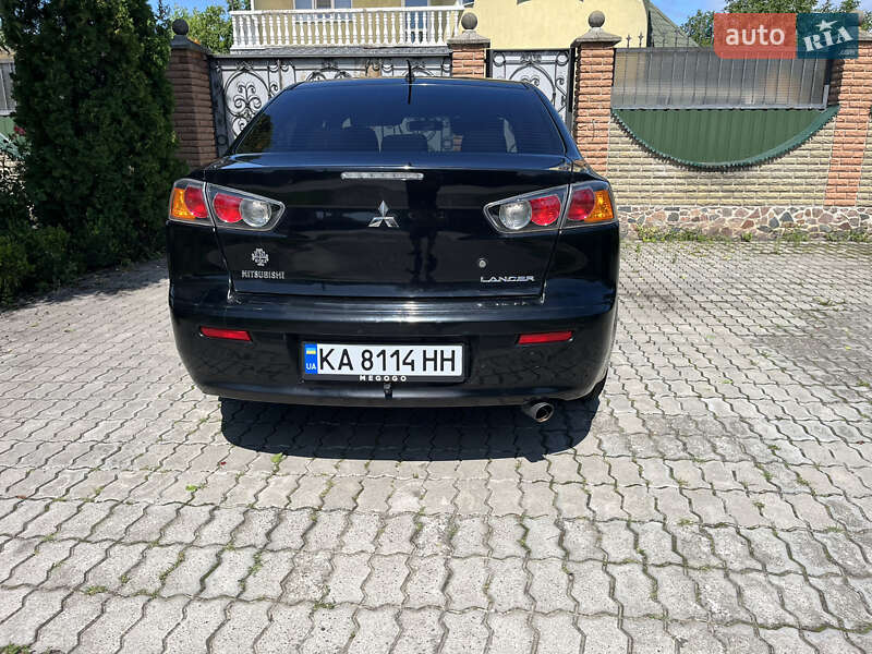 Седан Mitsubishi Lancer 2015 в Фастові