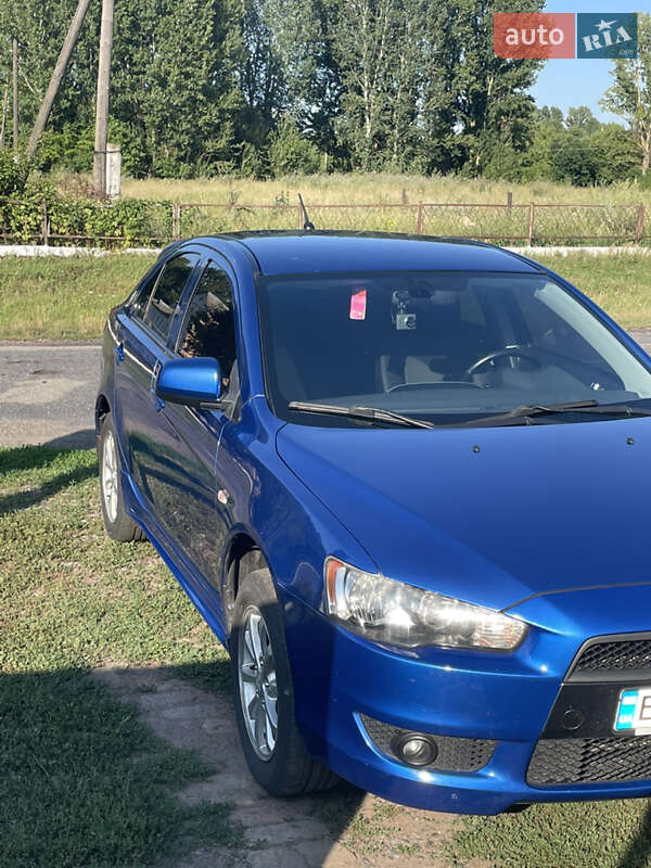 Хетчбек Mitsubishi Lancer 2010 в Гребінці