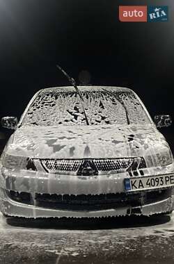 Седан Mitsubishi Lancer 2006 в Киеве
