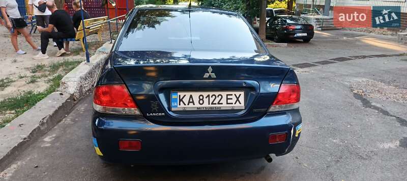 Седан Mitsubishi Lancer 2003 в Києві