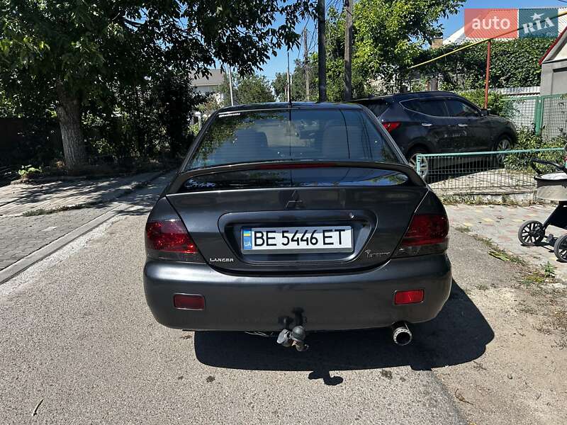Mitsubishi Lancer 2003
