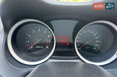 Хэтчбек Mitsubishi Lancer 2011 в 