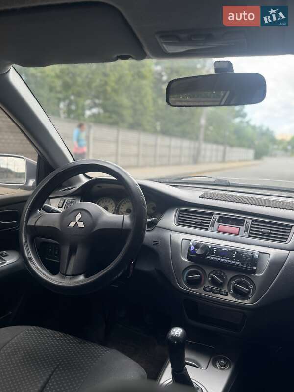 Седан Mitsubishi Lancer 2006 в Виннице