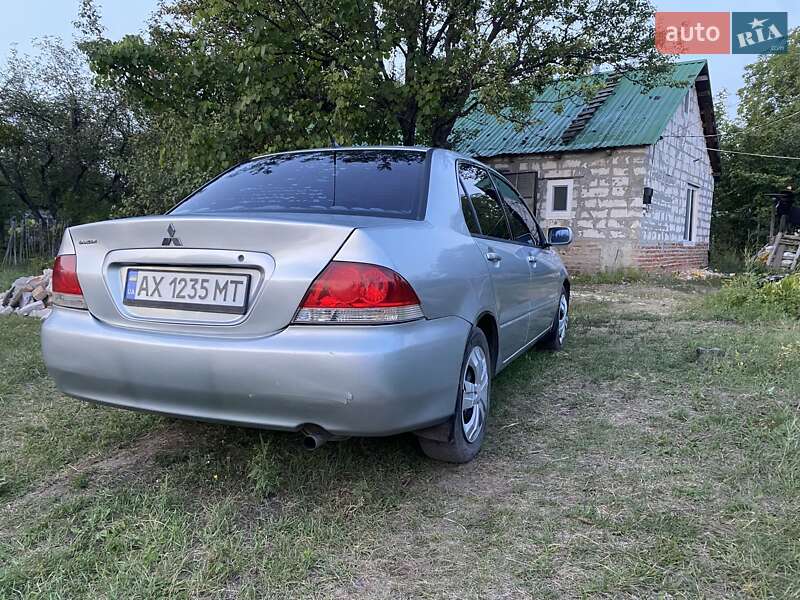 Седан Mitsubishi Lancer 2003 в Харькове