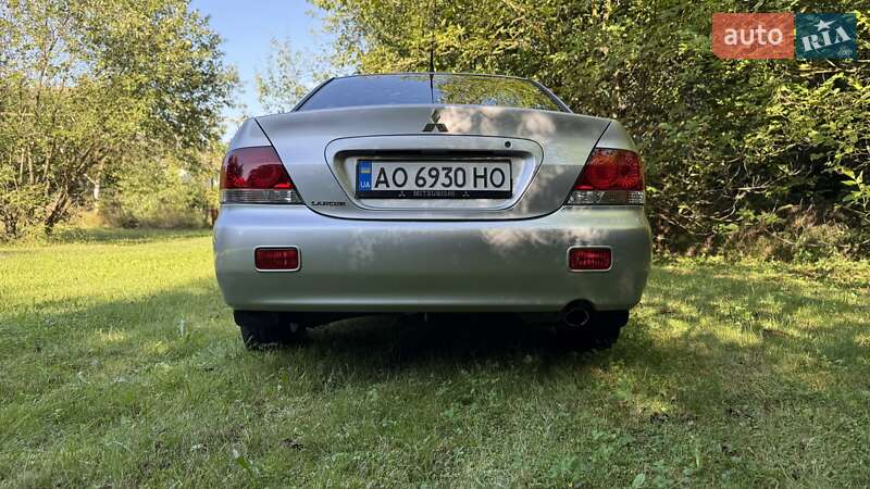 Седан Mitsubishi Lancer 2005 в Ужгороді