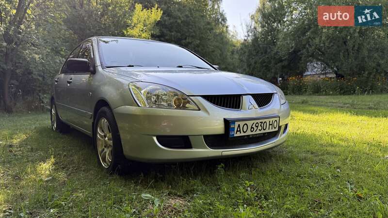 Седан Mitsubishi Lancer 2005 в Ужгороді