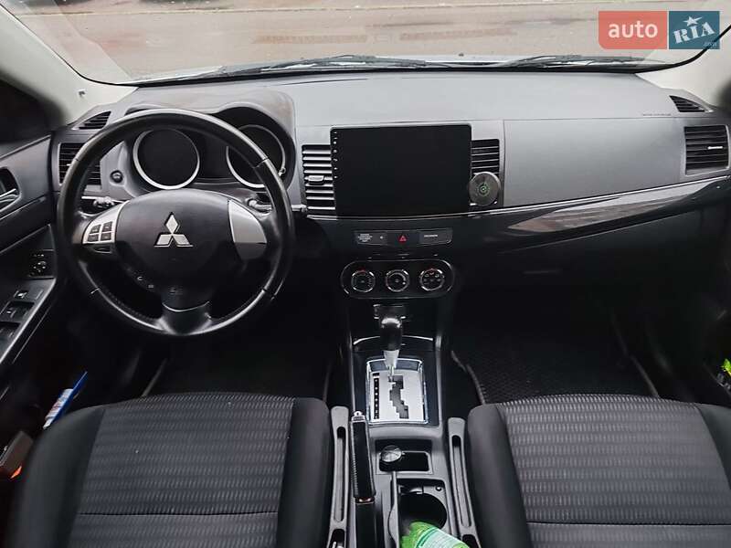 Седан Mitsubishi Lancer 2012 в Чернигове