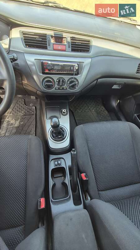 Седан Mitsubishi Lancer 2007 в Запорожье