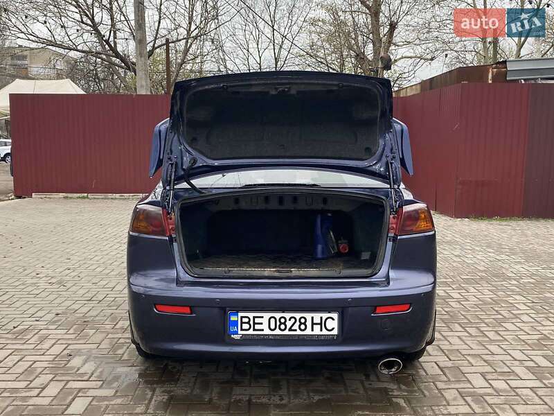 Седан Mitsubishi Lancer 2007 в Николаеве