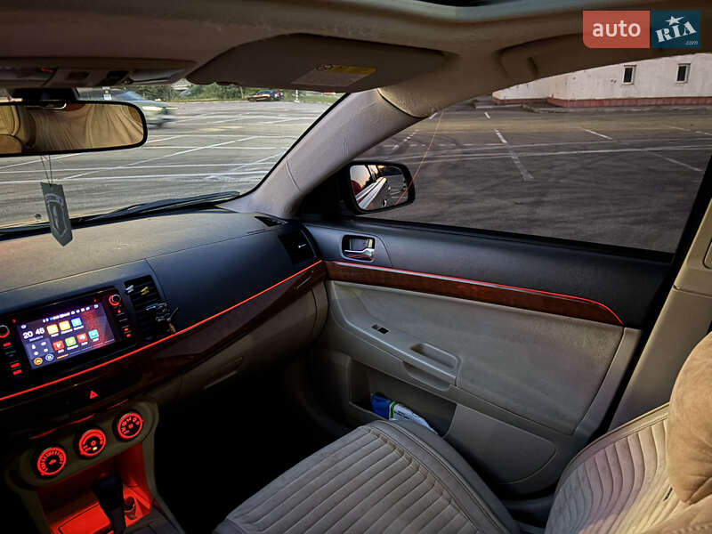 Седан Mitsubishi Lancer 2008 в Киеве