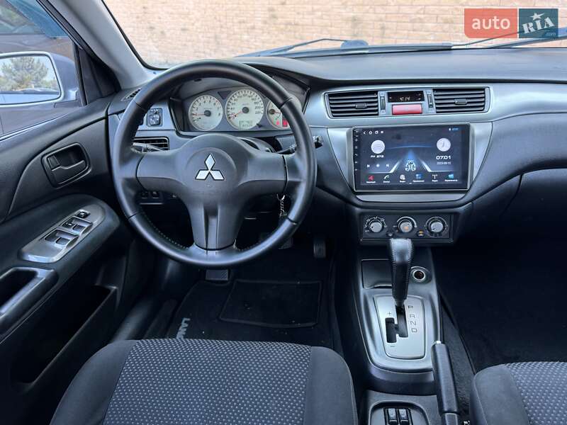 Седан Mitsubishi Lancer 2006 в Одессе