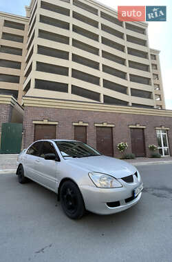 Седан Mitsubishi Lancer 2002 в Софиевской Борщаговке