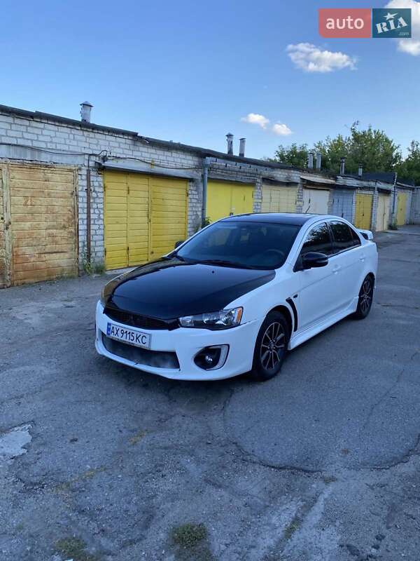 Седан Mitsubishi Lancer 2016 в Харькове