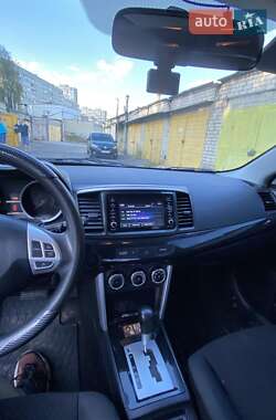 Седан Mitsubishi Lancer 2016 в 