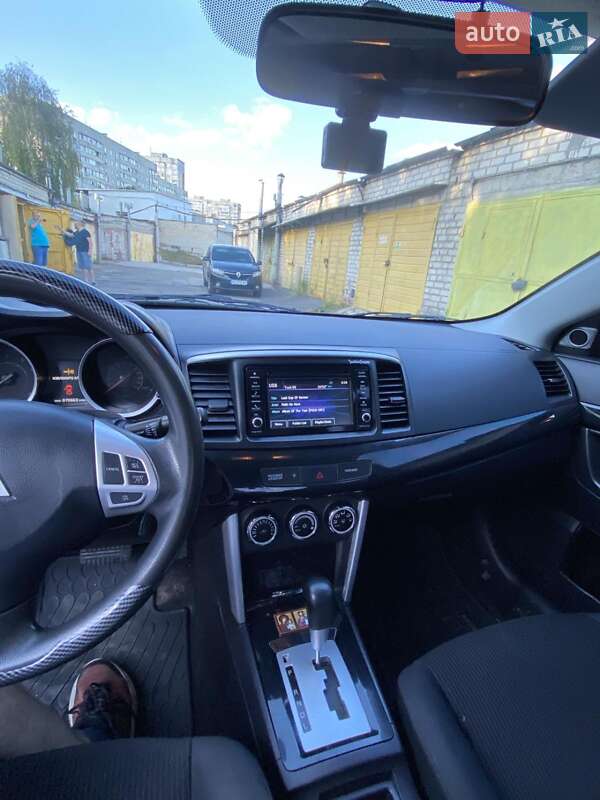Седан Mitsubishi Lancer 2016 в Харькове