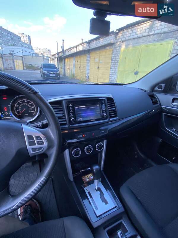 Седан Mitsubishi Lancer 2016 в Харькове