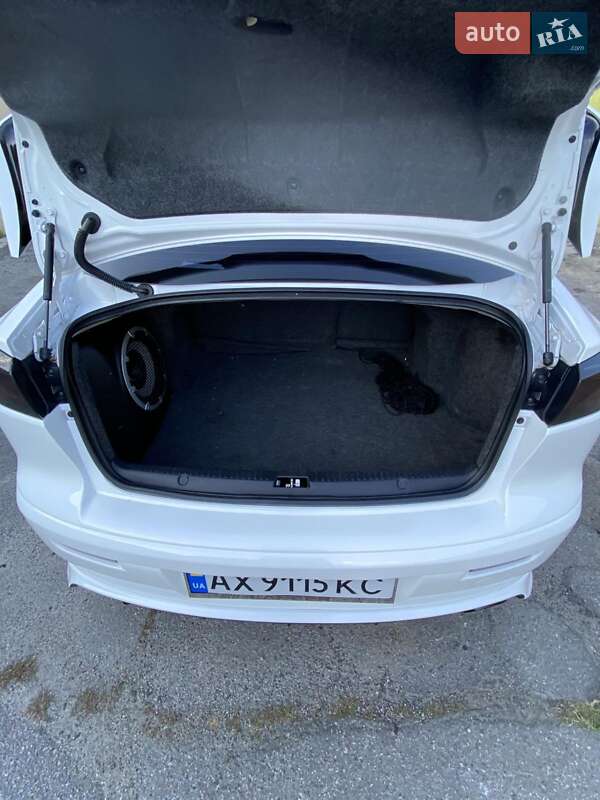 Седан Mitsubishi Lancer 2016 в Харькове