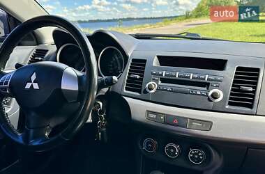 Седан Mitsubishi Lancer 2011 в 