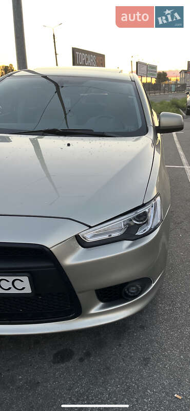 Седан Mitsubishi Lancer 2008 в Киеве