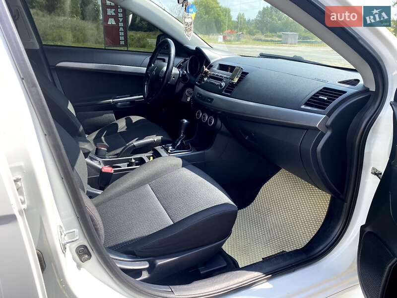 Хэтчбек Mitsubishi Lancer 2008 в Иванкове фото 12 Хэтчбек Mitsubishi Lancer 2008 в Иванкове