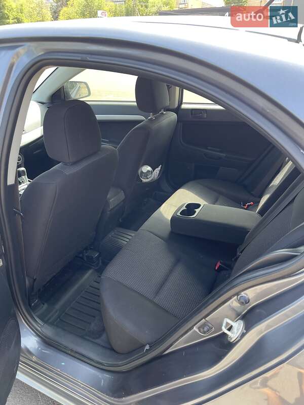 Хэтчбек Mitsubishi Lancer 2009 в Кривом Роге фото 6 Хэтчбек Mitsubishi Lancer 2009 в Кривом Роге