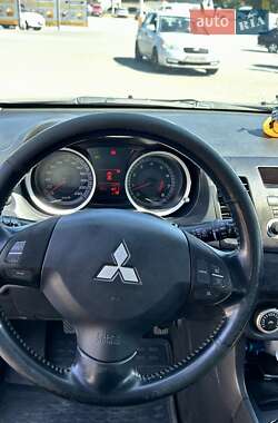 Хетчбек Mitsubishi Lancer 2009 в Чернівцях