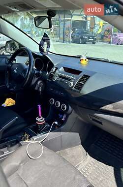 Хетчбек Mitsubishi Lancer 2009 в Чернівцях