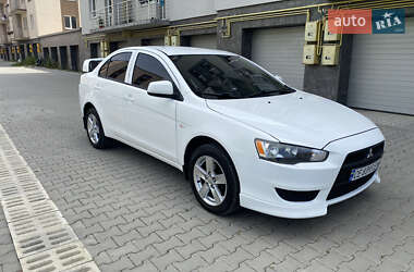 Седан Mitsubishi Lancer 2010 в Черновцах