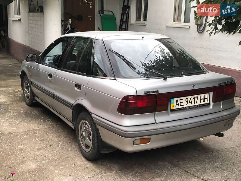 Mitsubishi Lancer 1990