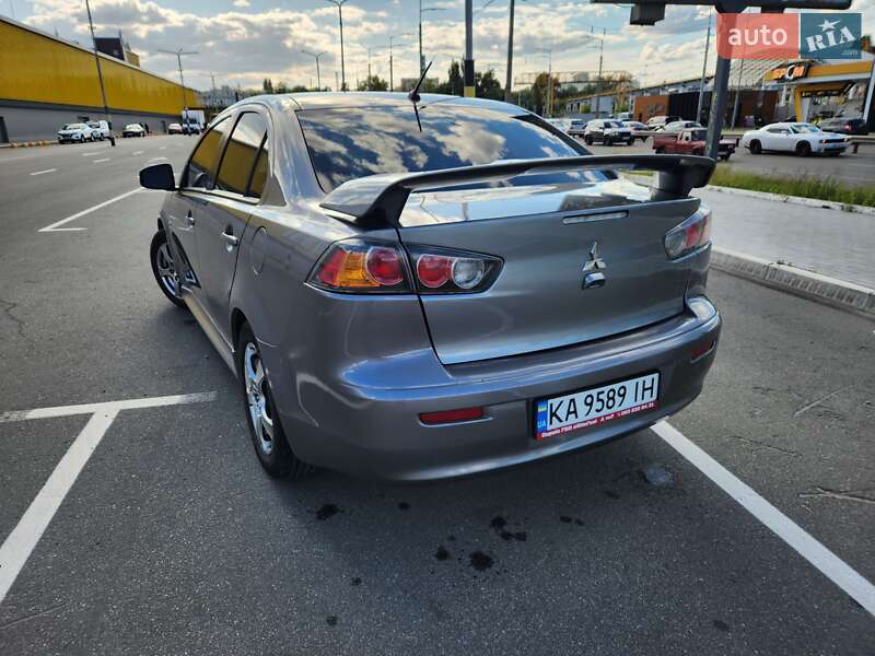 Седан Mitsubishi Lancer 2017 в Киеве