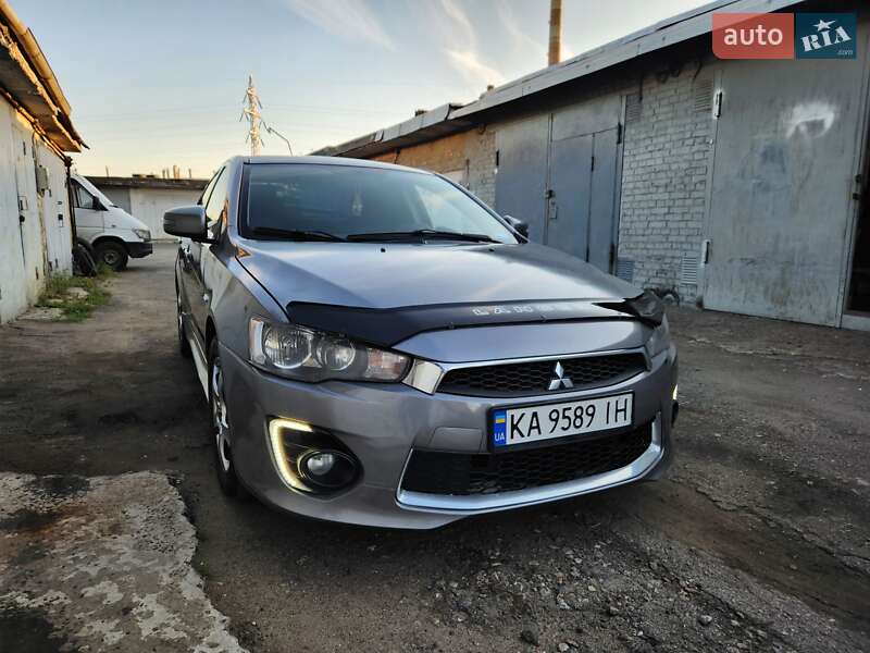 Седан Mitsubishi Lancer 2017 в Киеве